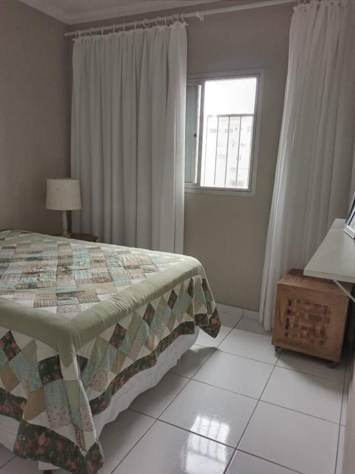 Apartamento completo na calçada da praia Apartment Guaruja Exterior photo